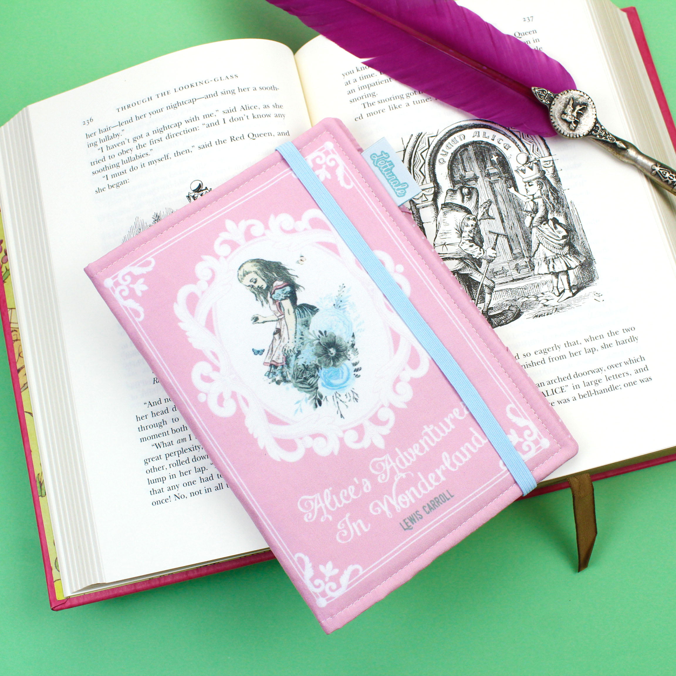 Capa para Kindle PaperWhite Alice's Adventures In Wonderland Letturale